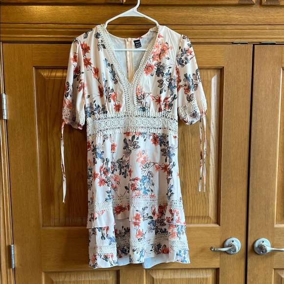 Floral Lace Trim Dress - Picture 1 of 4